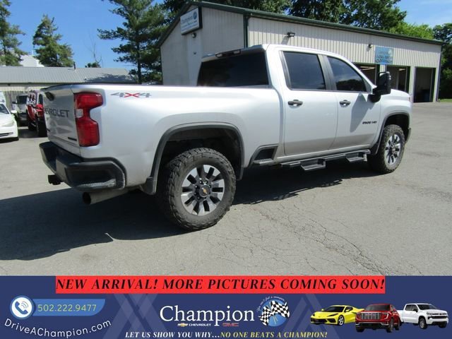 Used 2022 Chevrolet Silverado 2500 Custom w/ Custom Value Package AWD/4WD image 4