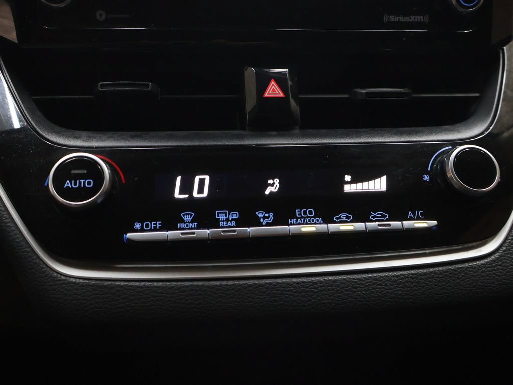 Used 2021 Toyota Corolla LE FWD image 25
