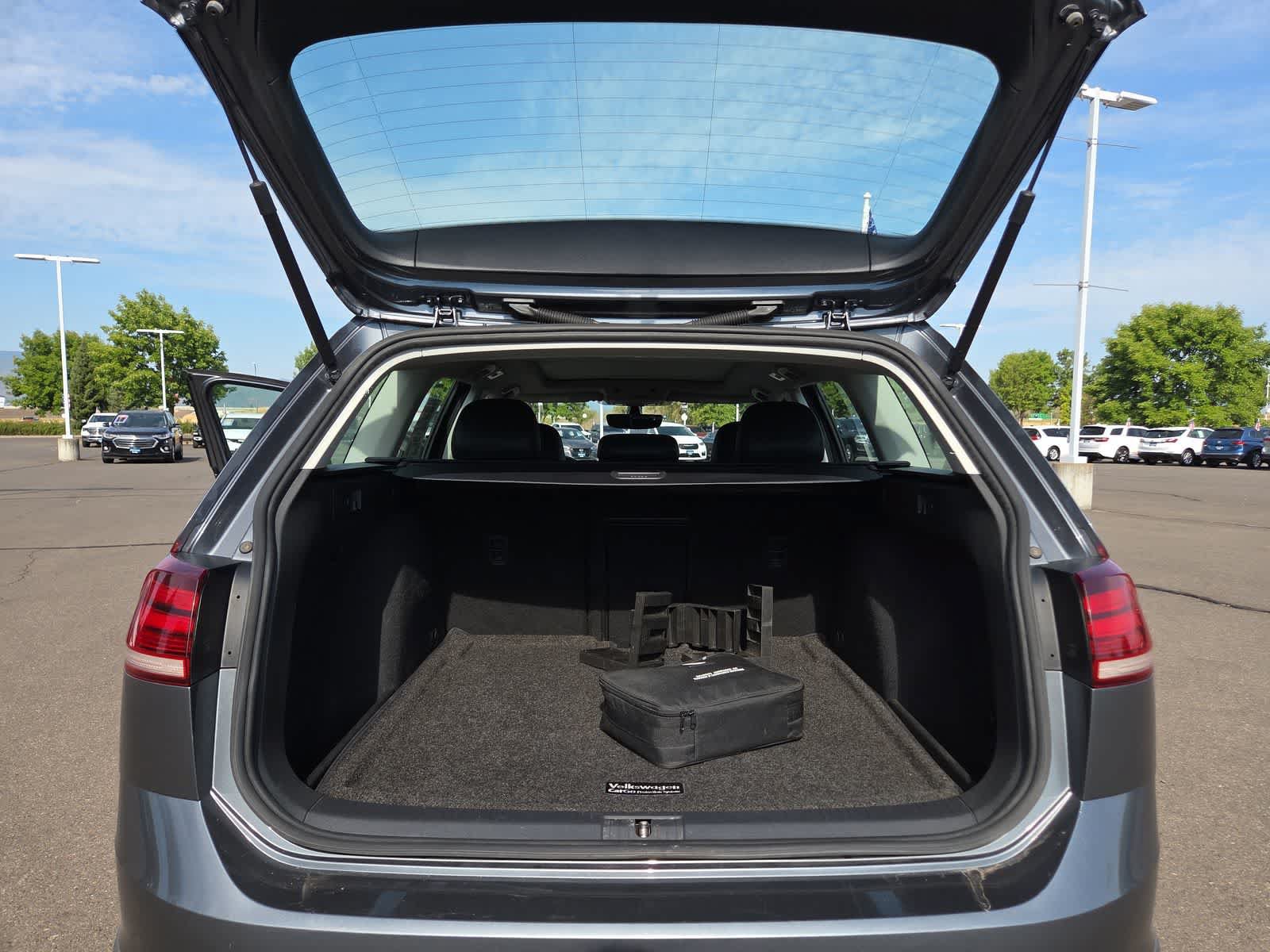 Used 2019 Volkswagen Golf Alltrack SE AWD/4WD image 27
