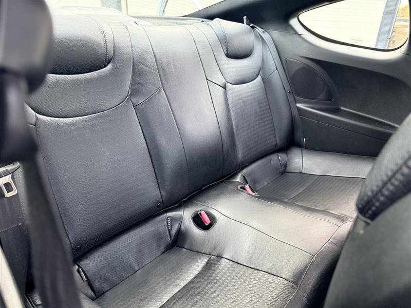 Used 2013 Hyundai Genesis 3.8 image 17