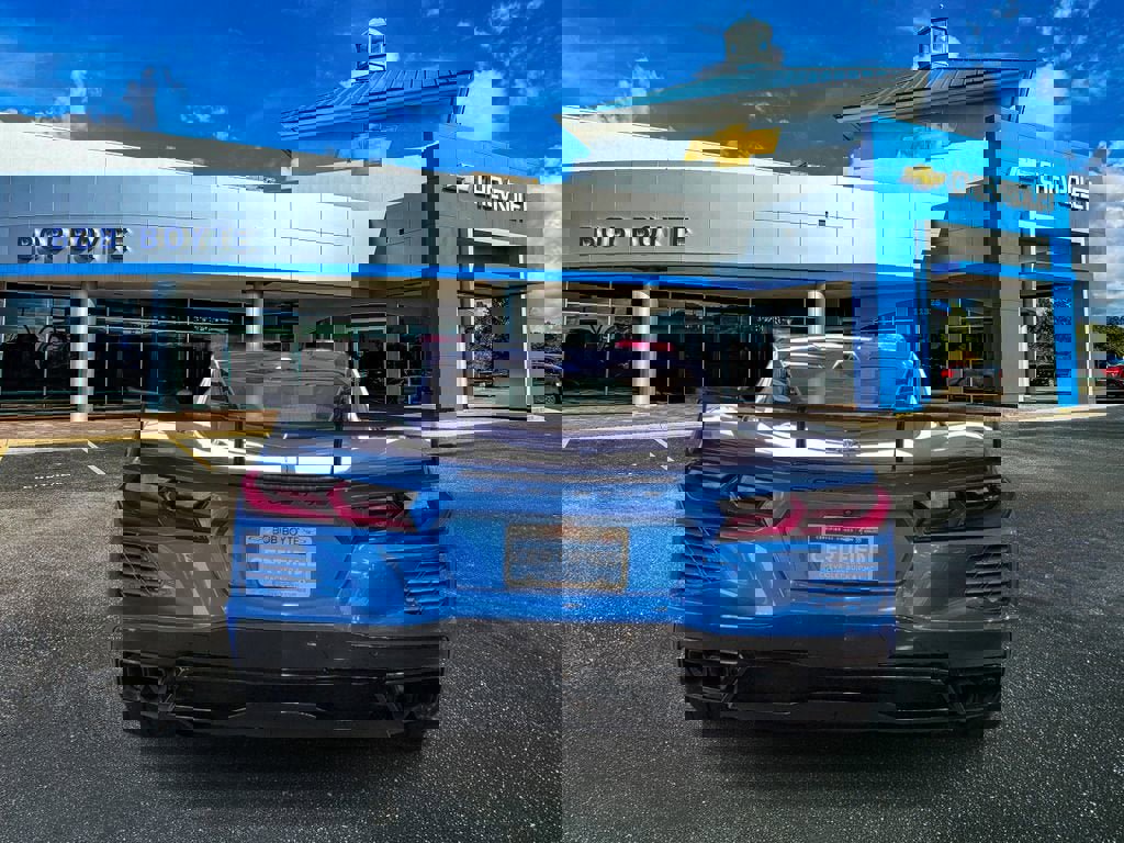 Used 2025 Chevrolet Corvette Stingray Preferred Cpe w/ 2LT image 4
