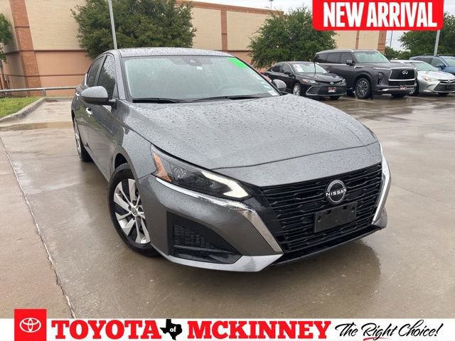 Used 2023 Nissan Altima 2.5 S image 1