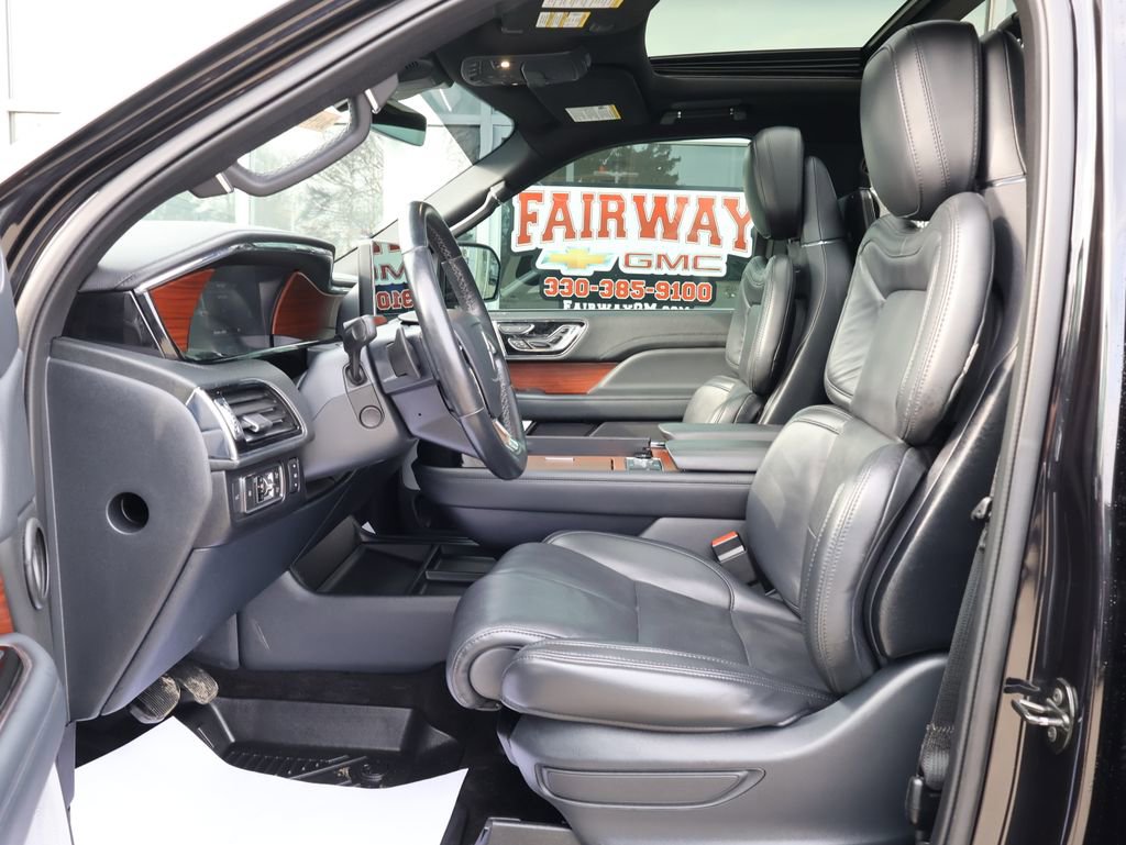 Used 2022 Lincoln Navigator L Reserve image 13