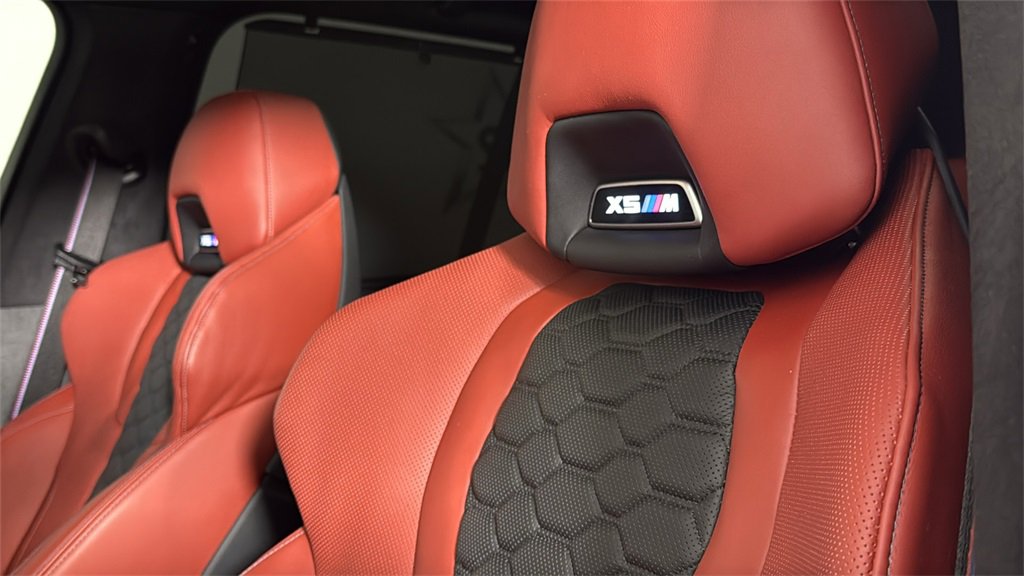 Used 2025 BMW X5 M Competition w/ Executive Package image 29