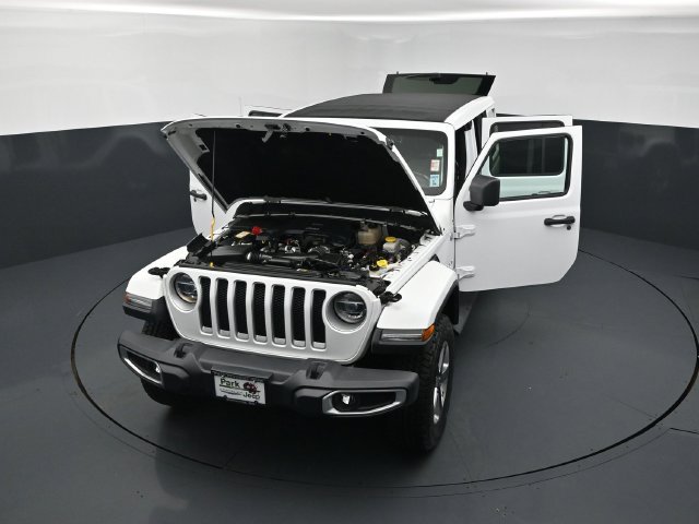 Used 2020 Jeep Wrangler Unlimited Sahara AWD/4WD image 25