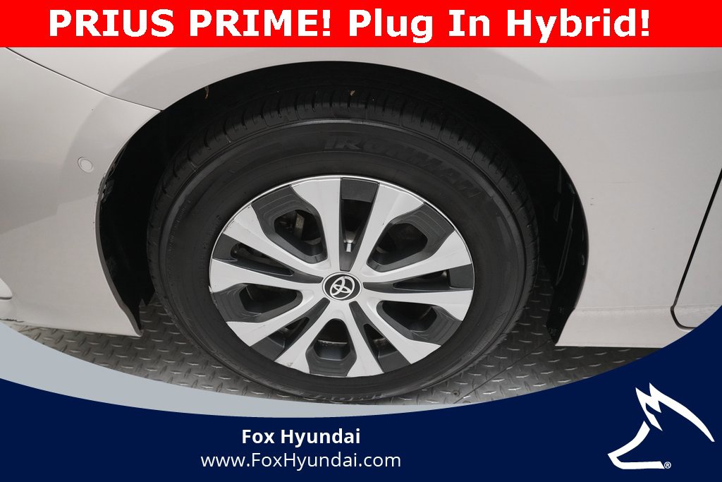 Used 2021 Toyota Prius Prime Limited w/ Carpet Mat Package (TMS) image 26