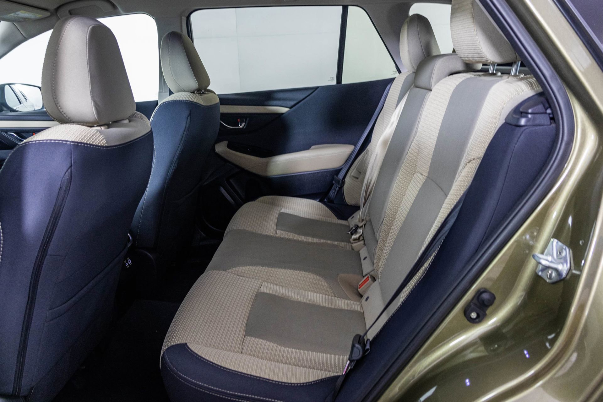 Used 2024 Subaru Outback Premium image 37