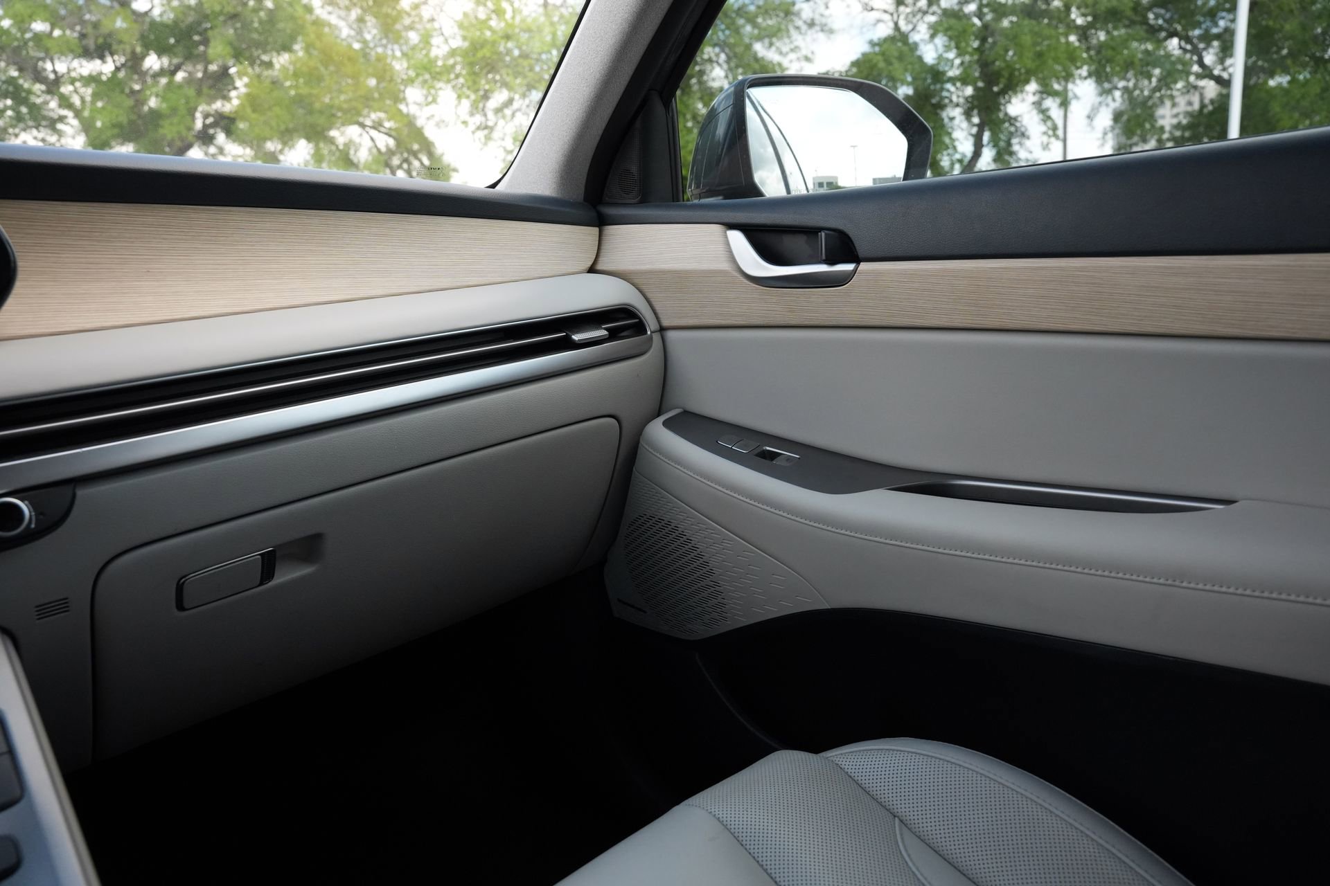 Used 2023 Hyundai Palisade Limited FWD image 8