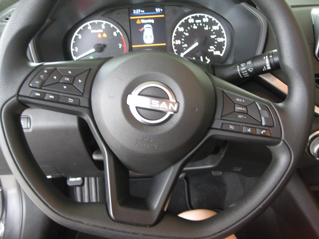 Used 2025 Nissan Altima 2.5 S FWD image 11