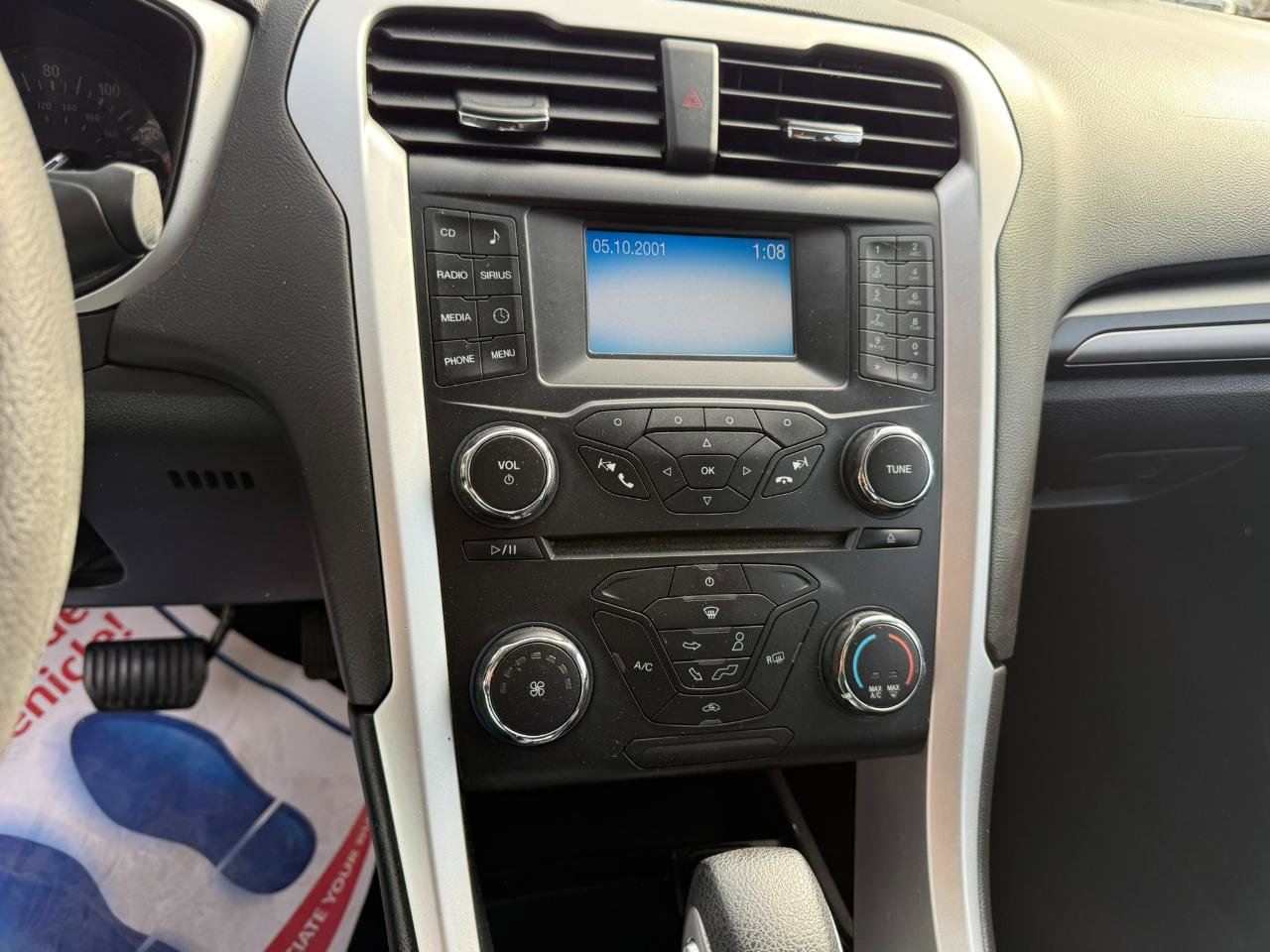 Used 2013 Ford Fusion SE image 12