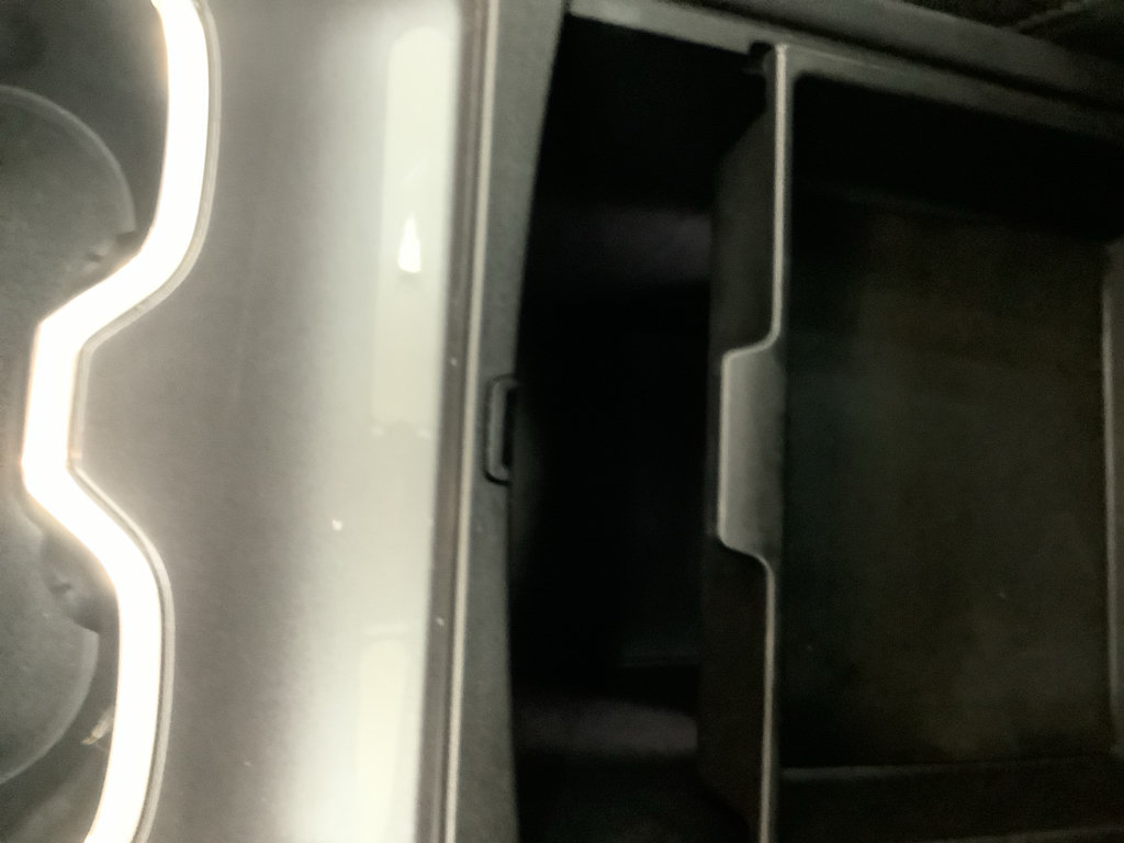 Used 2025 GMC Acadia Elevation FWD image 21