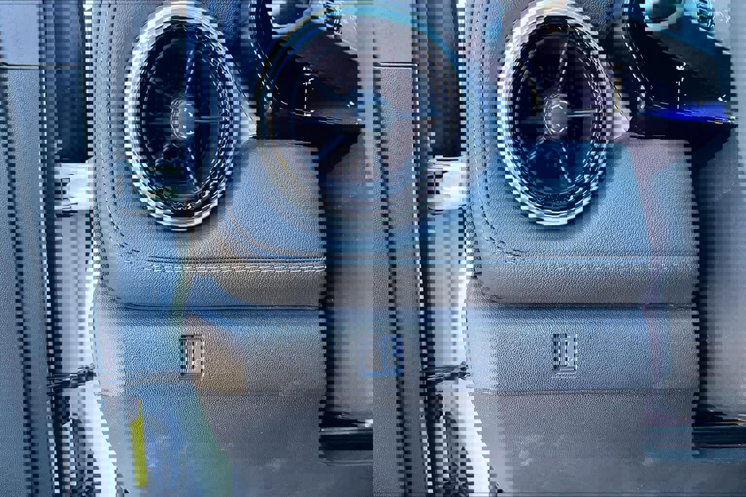 Certified 2023 Chevrolet Colorado LT w/ LT Convenience Package image 32