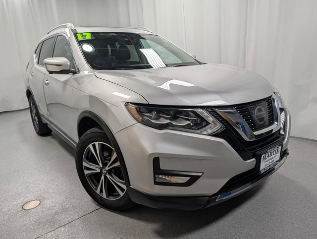 Used 2017 Nissan Rogue SL w/ SL Premium Package image 2