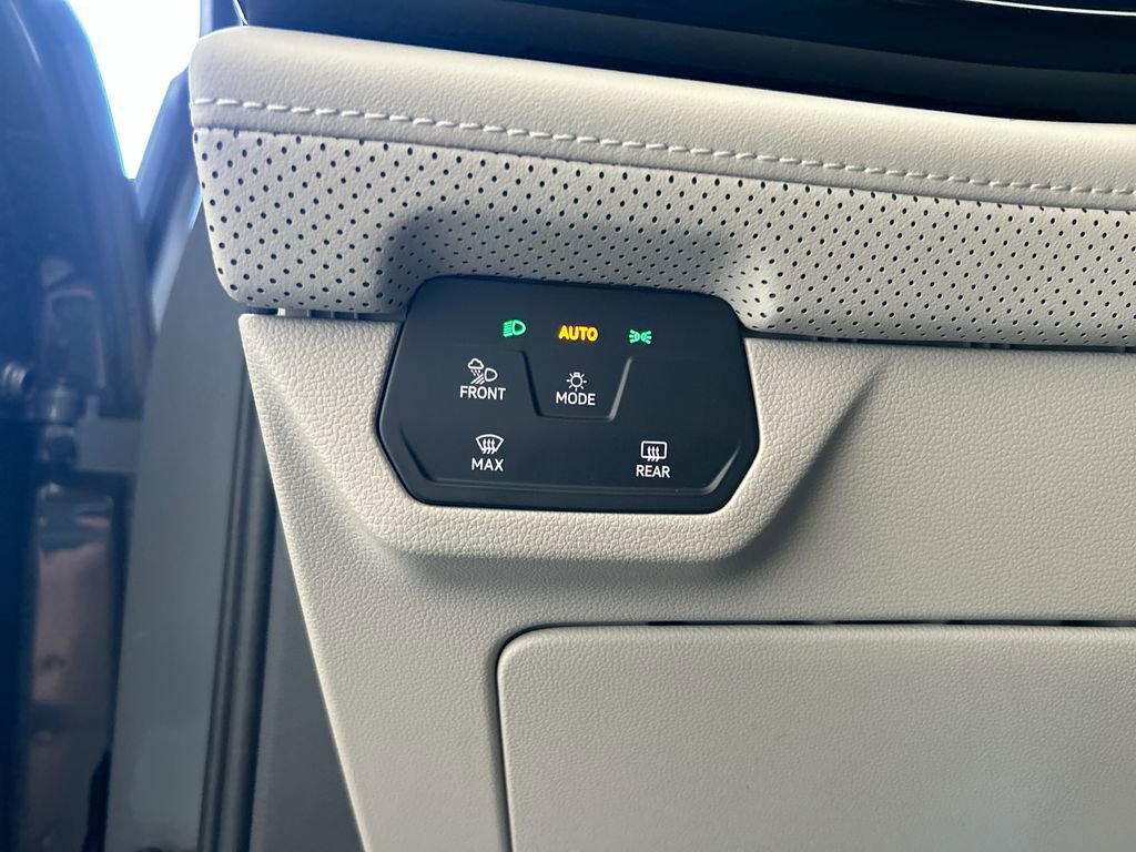New 2026 Volkswagen Atlas SE image 15
