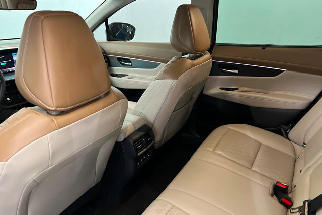 Certified 2025 Nissan Murano Platinum w/ Cargo Package AWD/4WD image 20
