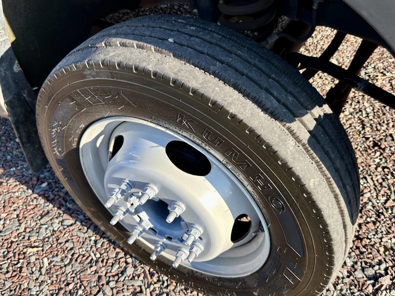 Used 2009 Ford F550 2WD Regular Cab Super Duty image 24