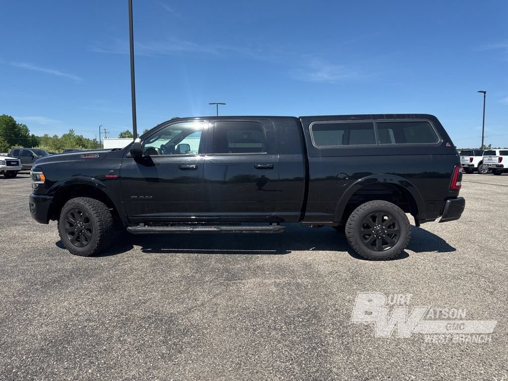 Used 2019 RAM 2500 Laramie w/ Black Appearance Package AWD/4WD image 3