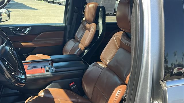 Used 2022 Lincoln Navigator L Reserve AWD/4WD image 18