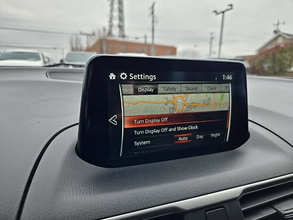 Used 2018 MAZDA MAZDA3 Touring image 28