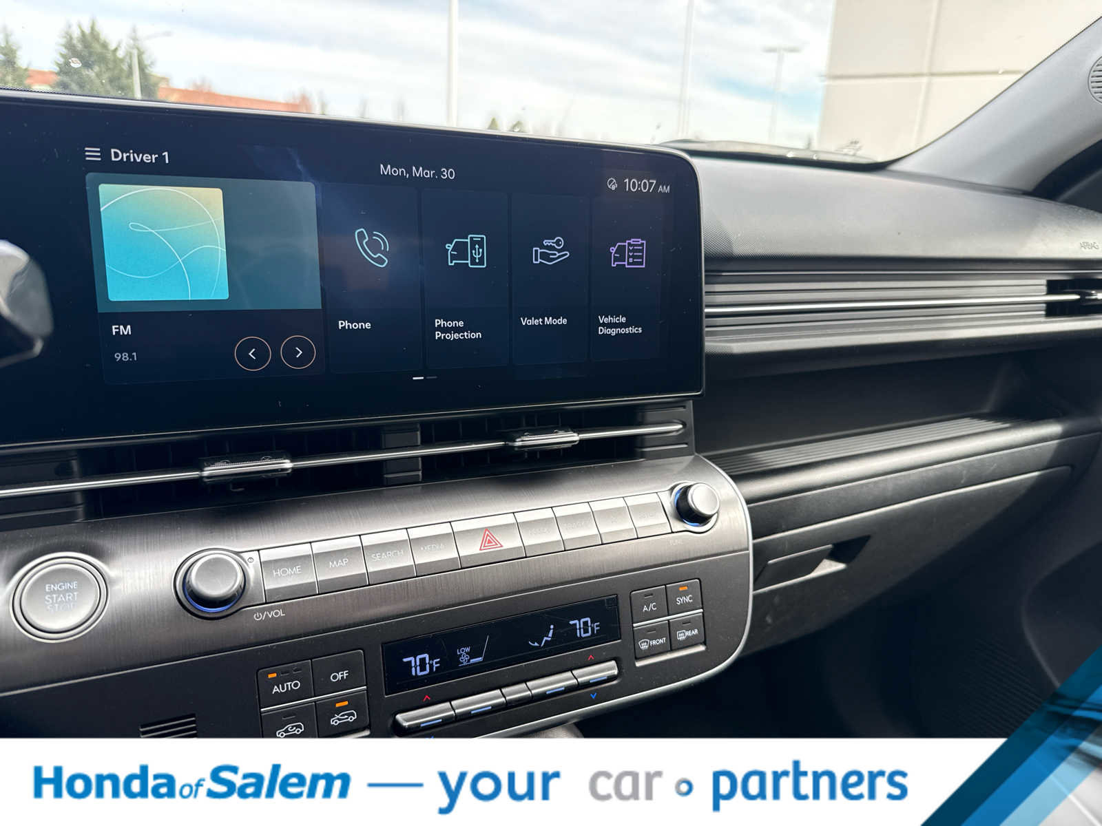 Used 2024 Hyundai Kona SEL image 16