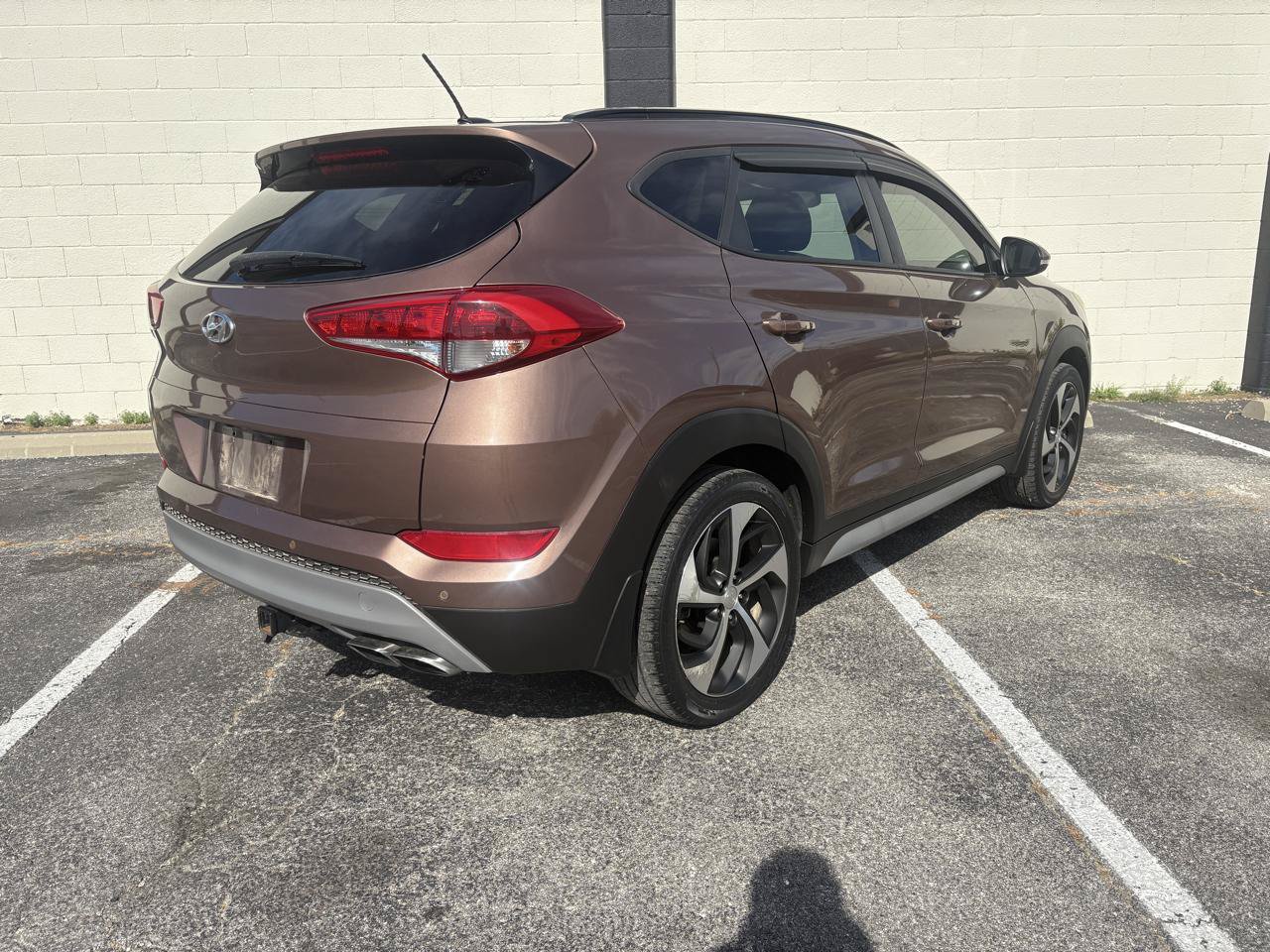 Used 2017 Hyundai Tucson Value w/ Cargo Package FWD image 1