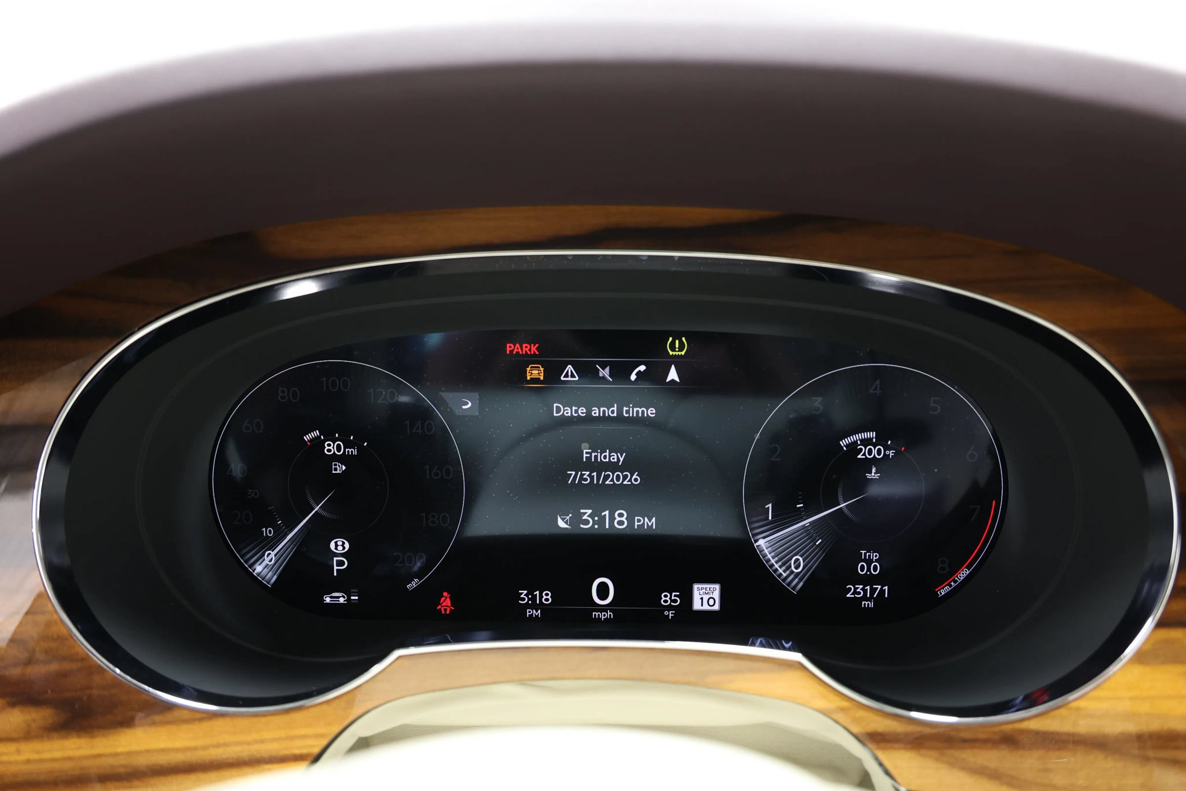 Used 2023 Bentley Bentayga Extended Wheelbase AWD/4WD image 32