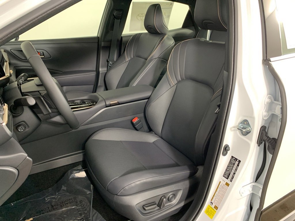 New 2026 Toyota Crown Platinum image 28