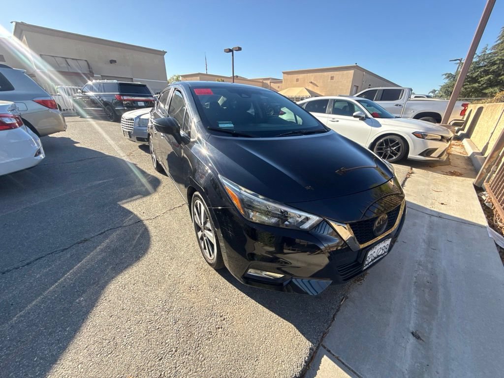 Used 2020 Nissan Versa SR FWD image 7