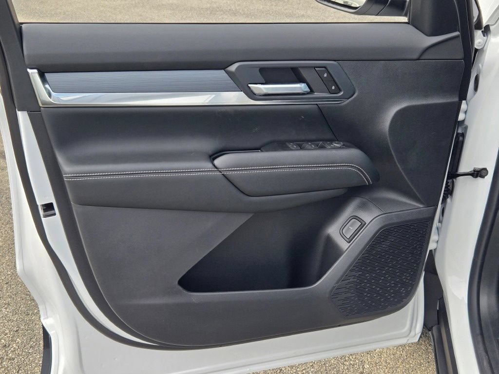New 2027 GMC Terrain Elevation w/ Elevation Premium Package FWD image 31