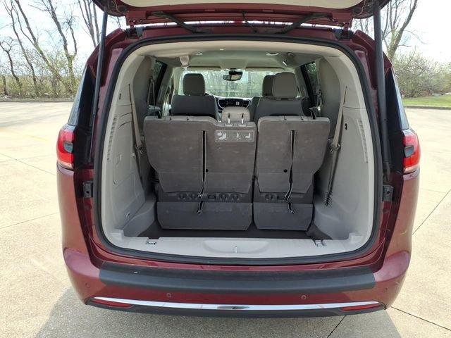 Used 2021 Chrysler Pacifica Touring-L image 19