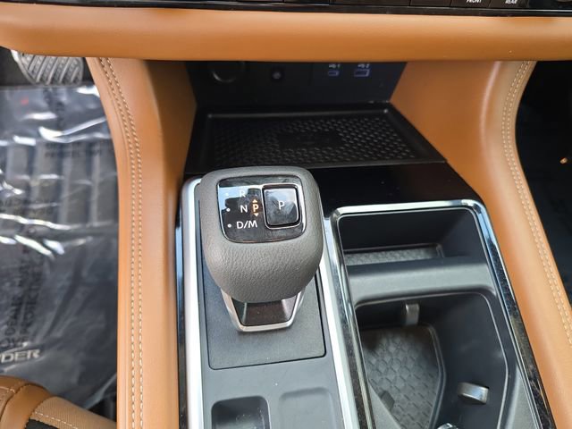 Used 2025 Nissan Pathfinder Platinum w/ Cargo Package image 23