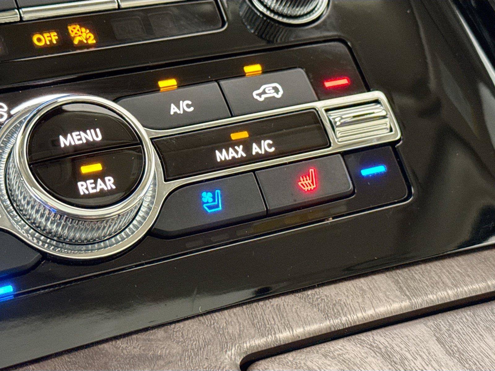 Used 2021 Lincoln Navigator Reserve w/ Luxury Package AWD/4WD image 8