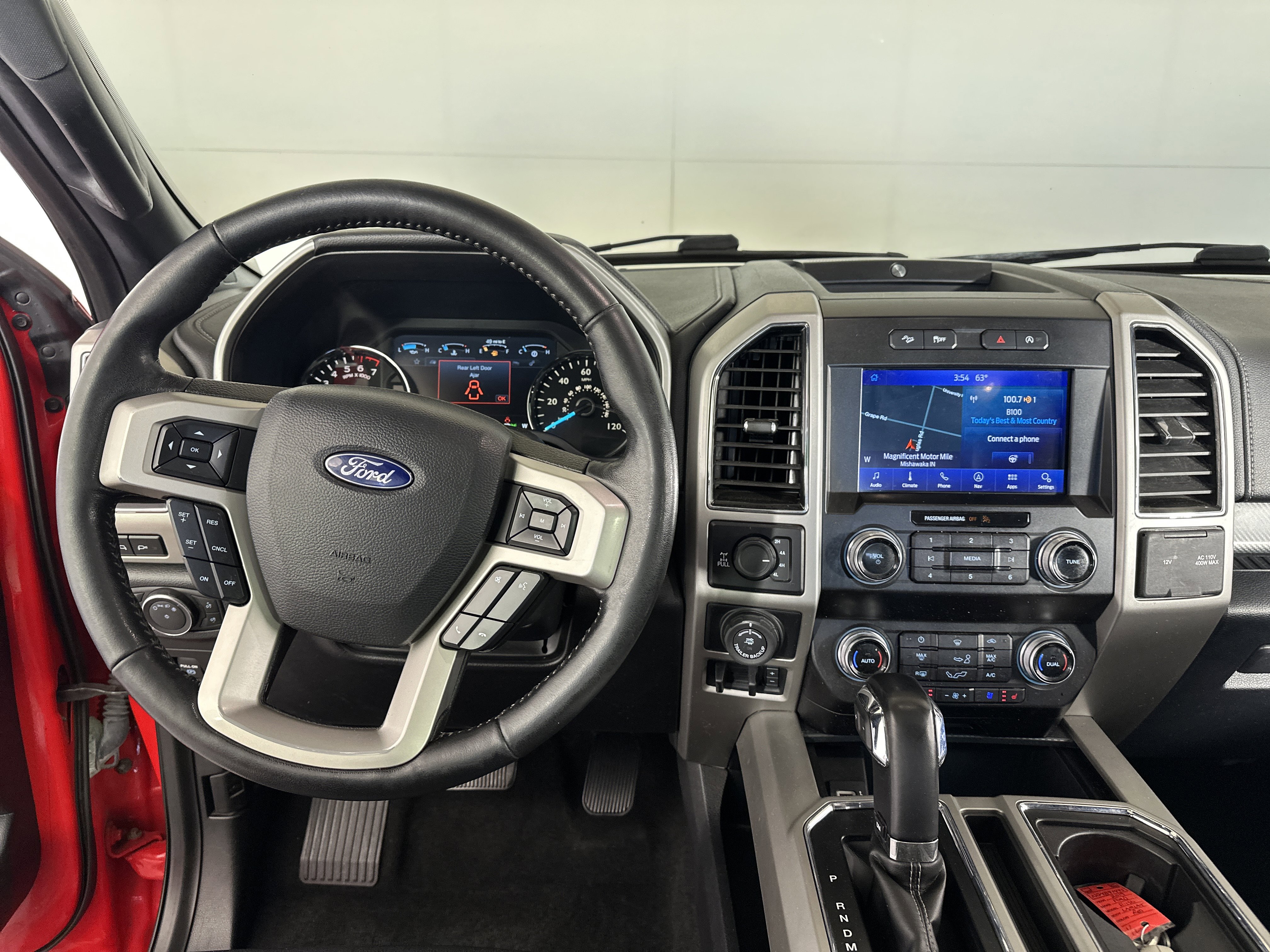 Used 2019 Ford F150 Lariat w/ Equipment Group 502A Luxury image 3
