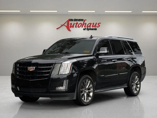 Used 2020 Cadillac Escalade Luxury w/ Escalade Sport Edition AWD/4WD image 4