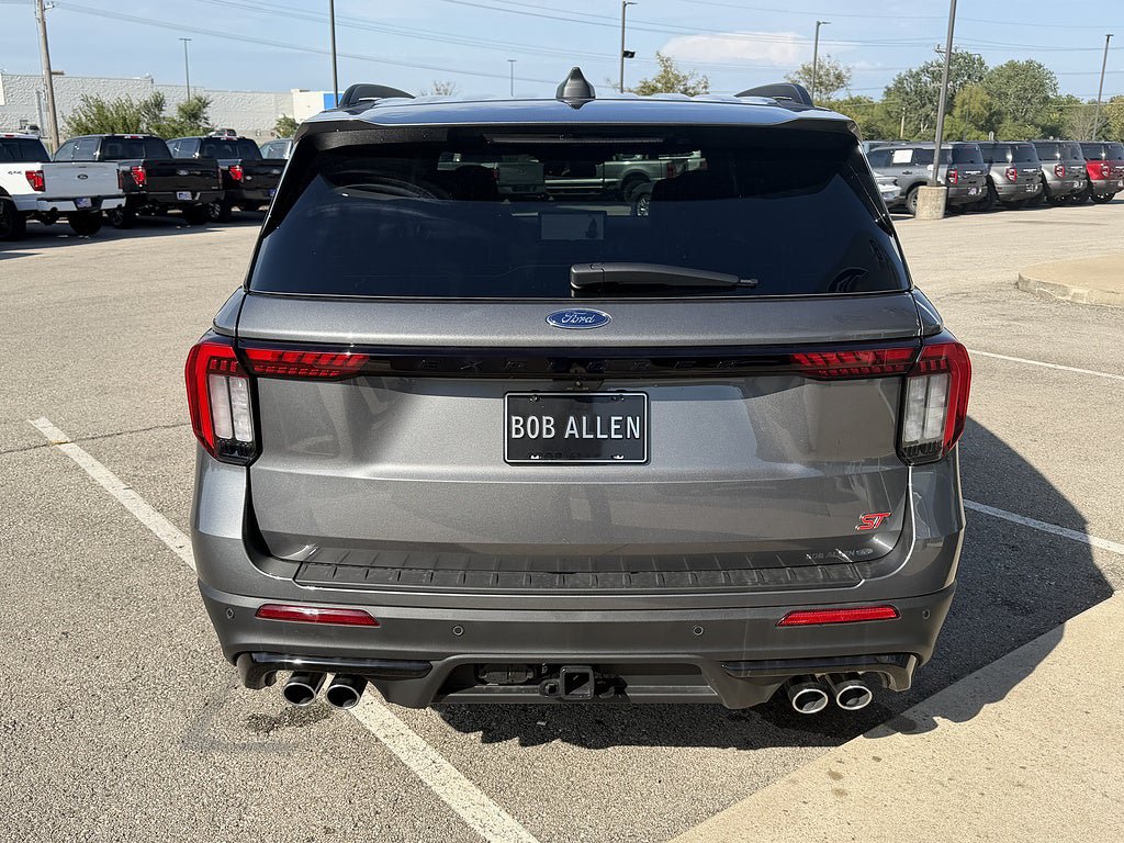 New 2026 Ford Explorer ST w/ Sun And Sound Package AWD/4WD image 4