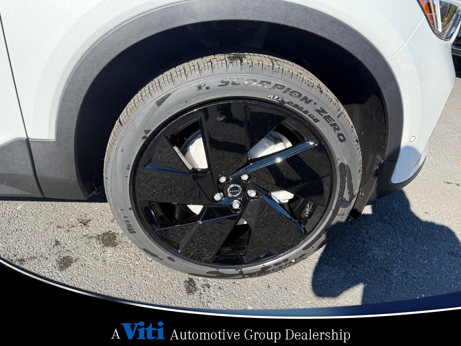 Used 2026 Volvo XC40 B5 Ultra w/ Protection Package Premier image 10