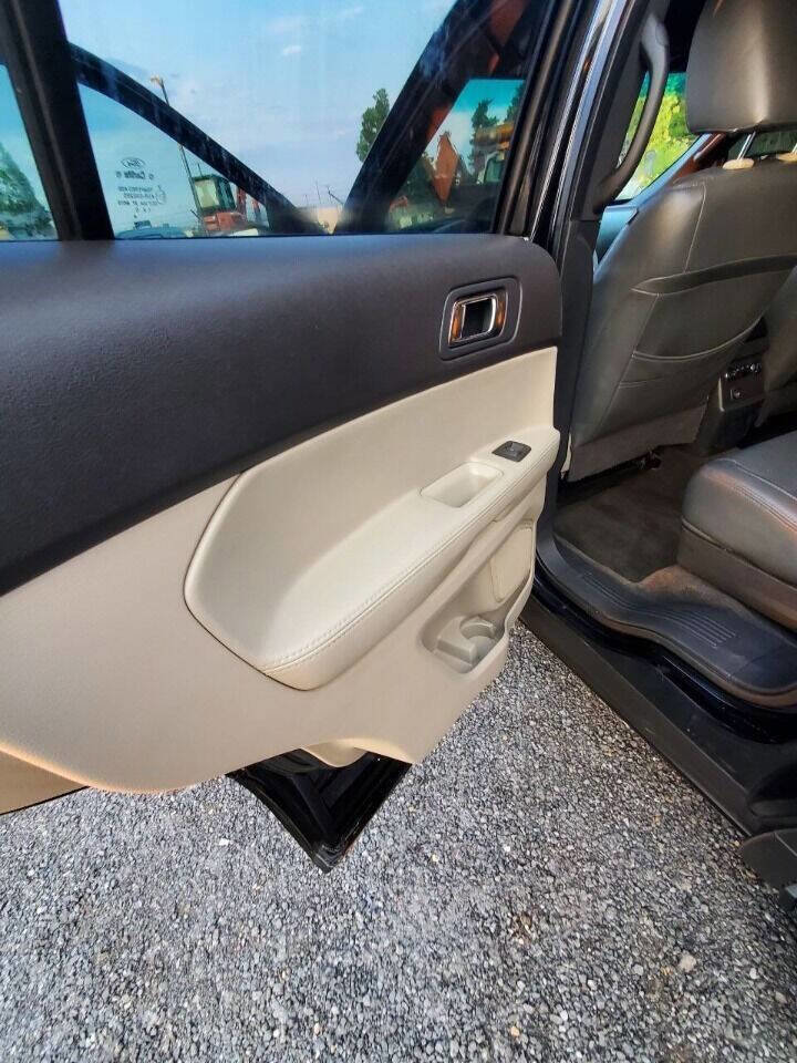 Used 2012 Ford Explorer FWD image 26