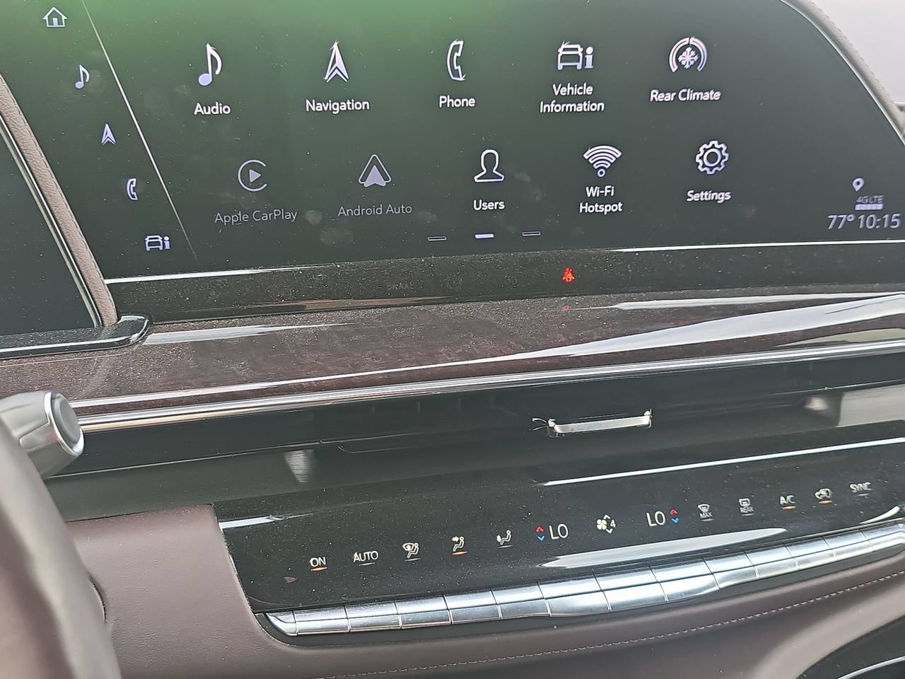 Certified 2023 Cadillac Escalade ESV Premium Luxury Platinum w/ LPO, Radiant Package AWD/4WD image 15