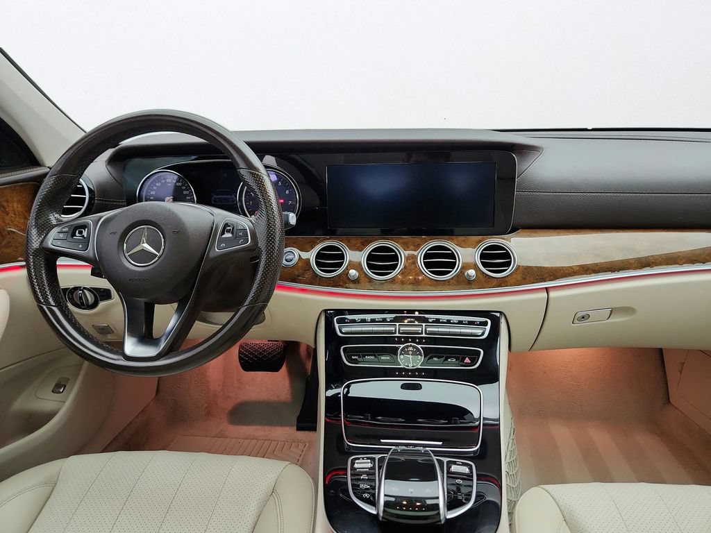 Used 2017 Mercedes-Benz E 300 4MATIC image 27