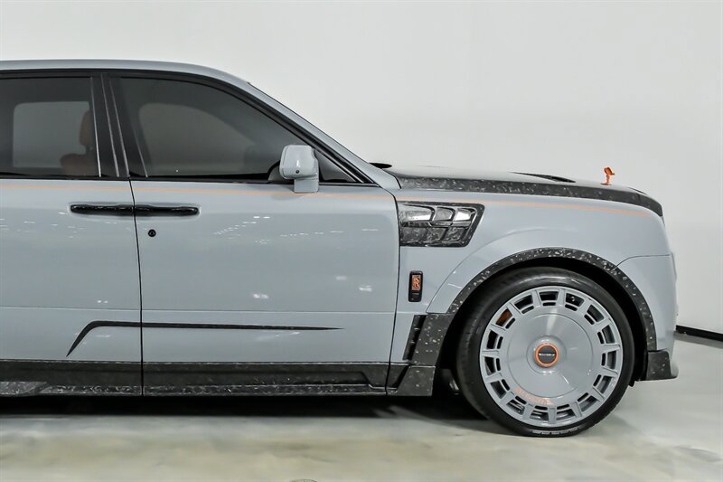 Used 2023 Rolls-Royce Cullinan AWD/4WD image 16