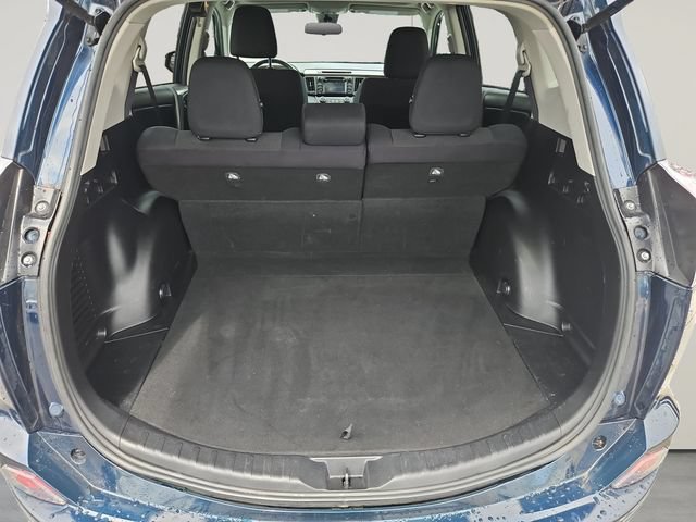 Used 2017 Toyota RAV4 XLE FWD image 19