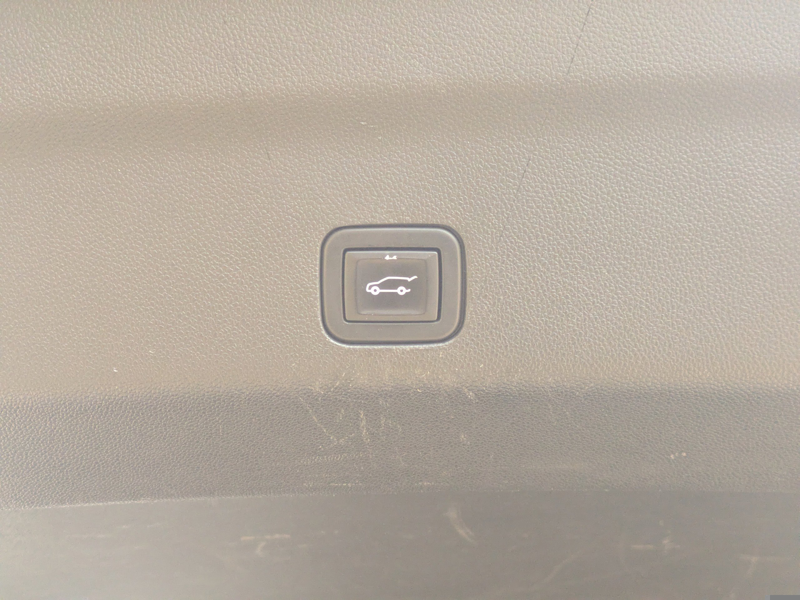 Used 2021 Chevrolet Suburban LT image 14