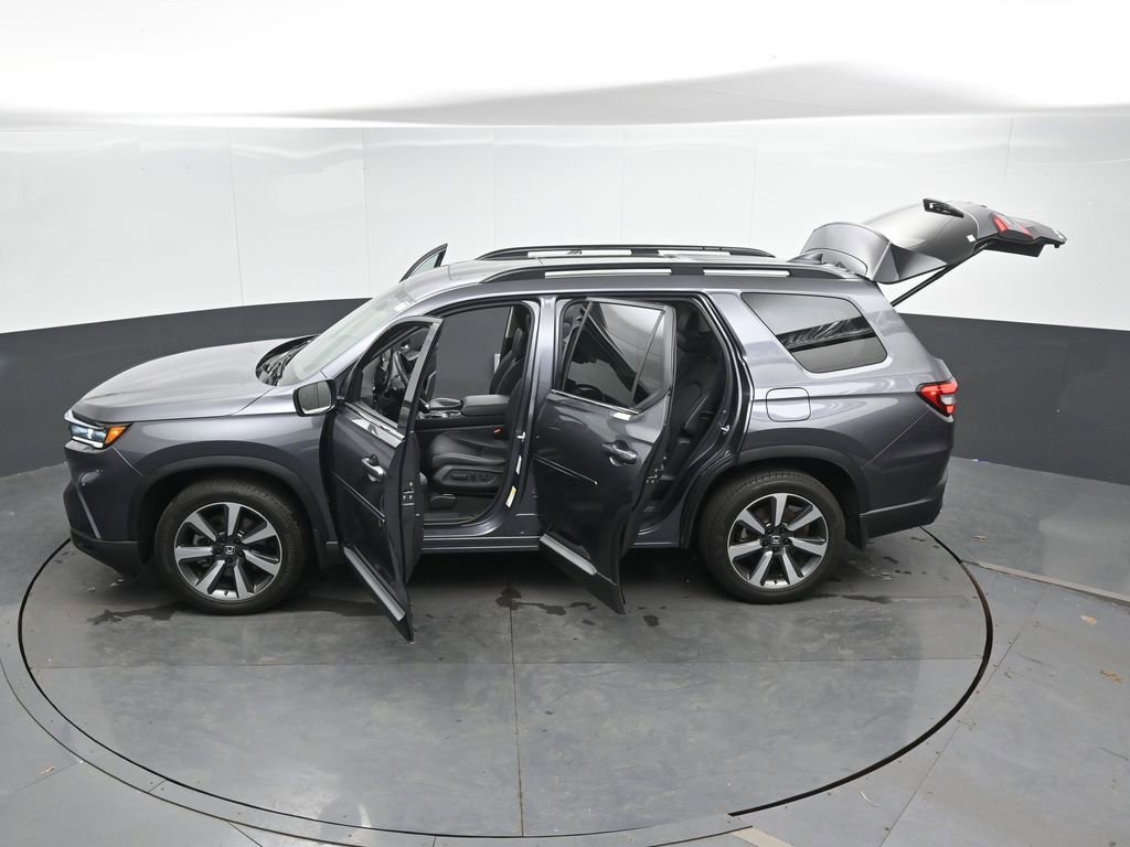 Used 2023 Honda Pilot Elite image 43