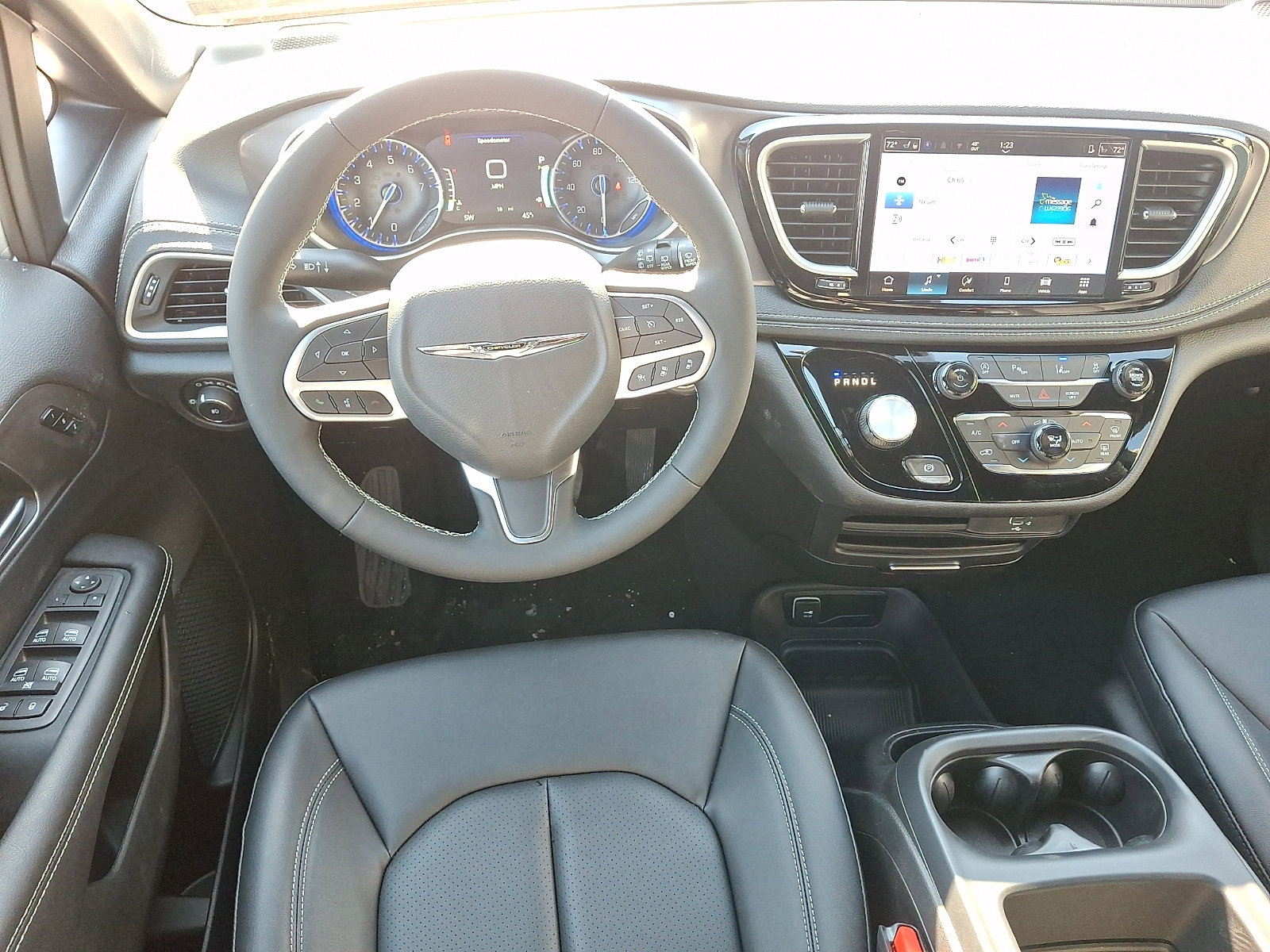 New 2026 Chrysler Pacifica Select image 7