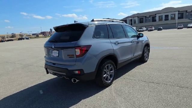 Used 2025 Honda Passport TrailSport image 7