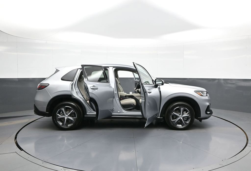 Certified 2024 Honda HR-V EX-L image 41