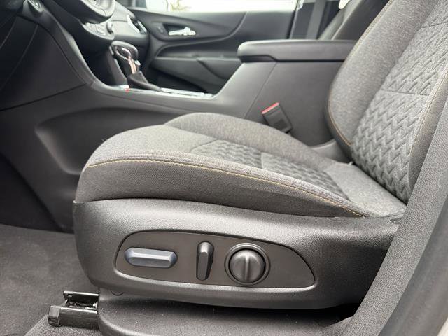 Used 2023 Chevrolet Equinox LT FWD image 14