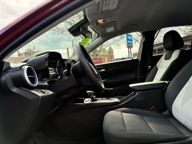 Used 2024 Chevrolet Trax LS w/ LS Convenience Package FWD image 15