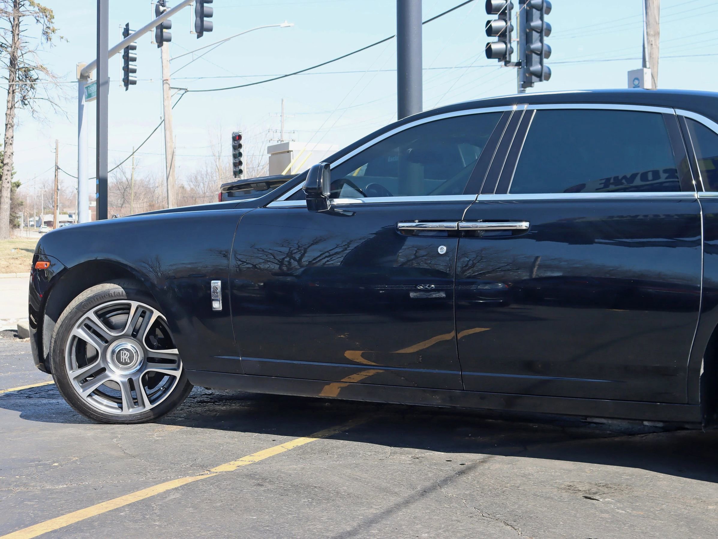 Used 2015 Rolls-Royce Ghost RWD image 15