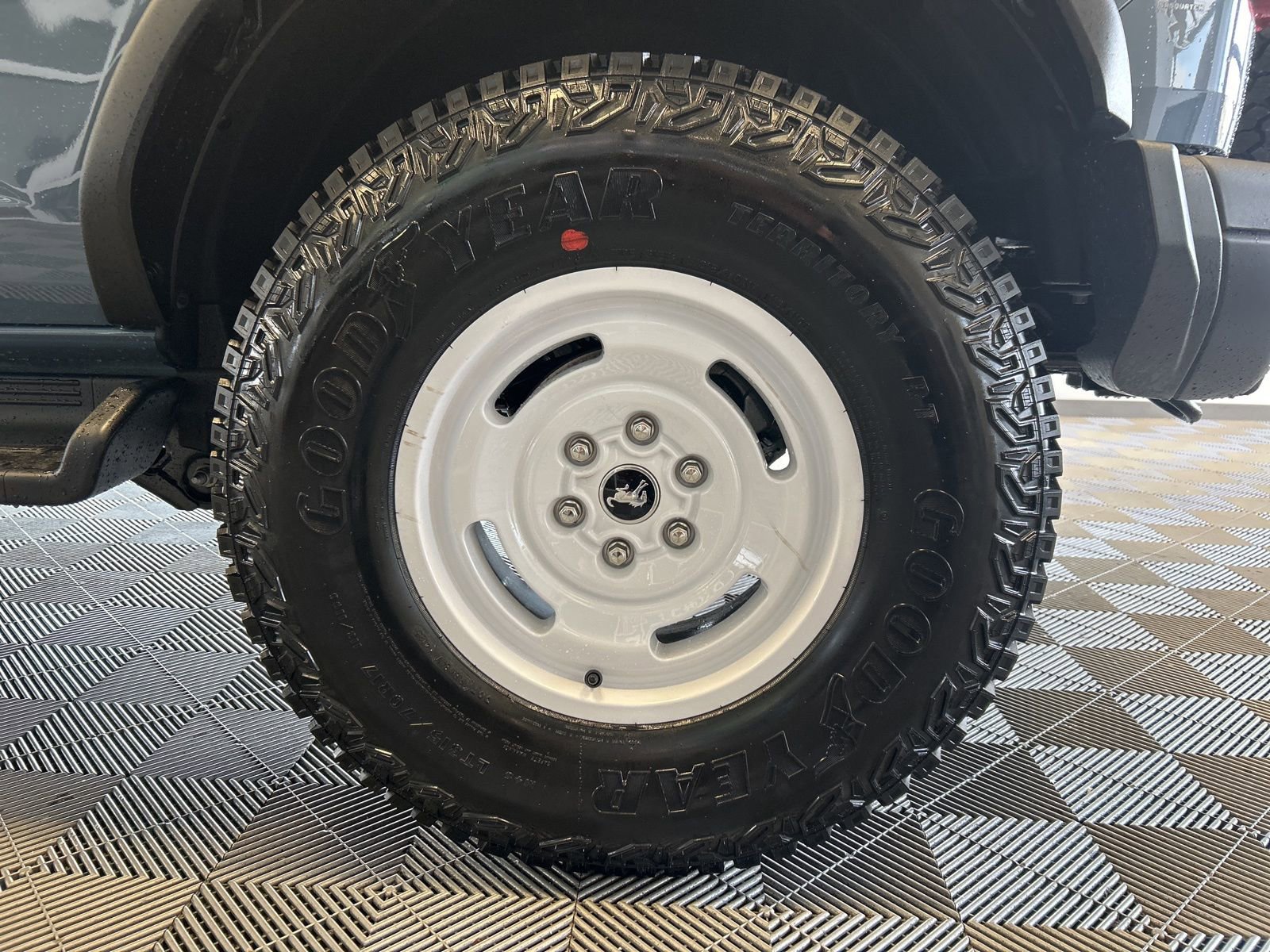 New 2025 Ford Bronco Heritage Edition image 13